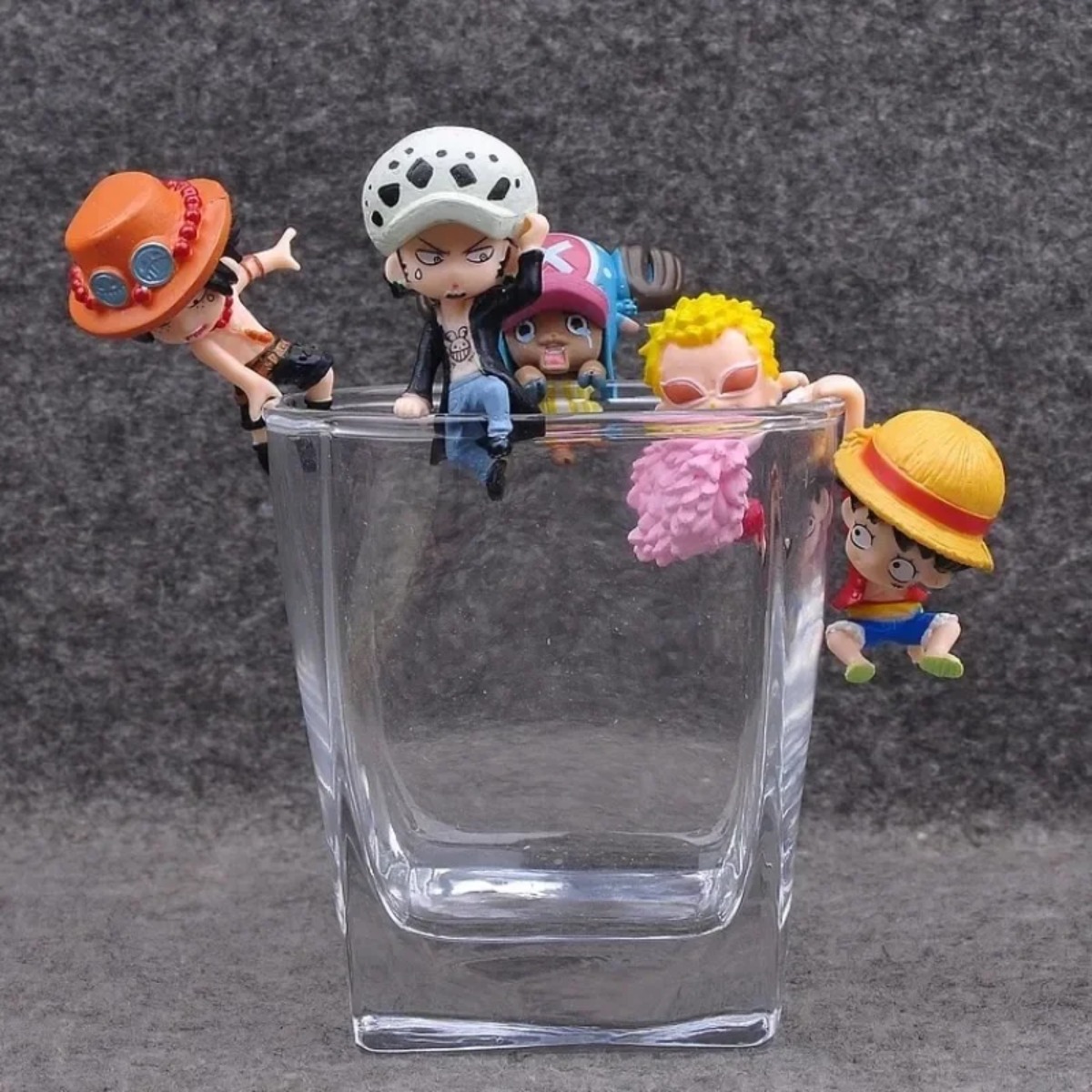 Capsule Toy Gashapon - ワンピース チョッパー ルフィ ロウ ドフラミンゴ エース